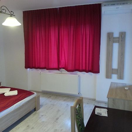Downtown Apartment מישקולץ מראה חיצוני תמונה