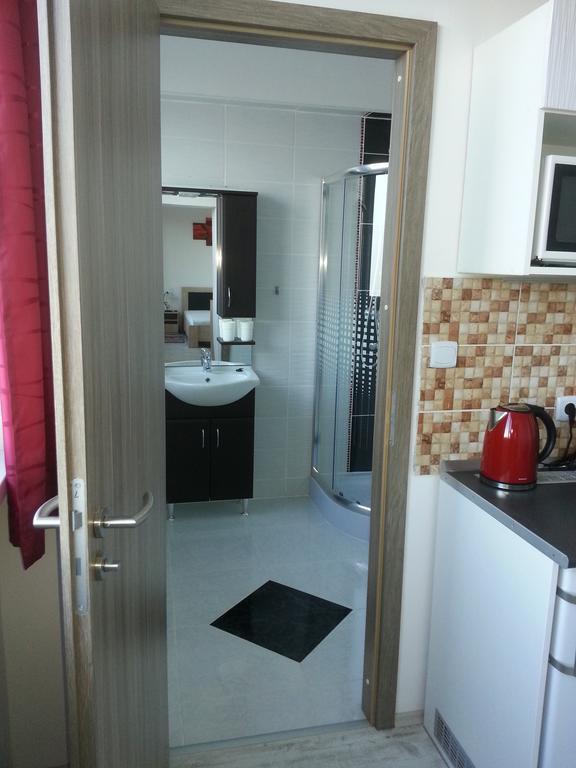 Downtown Apartment מישקולץ מראה חיצוני תמונה