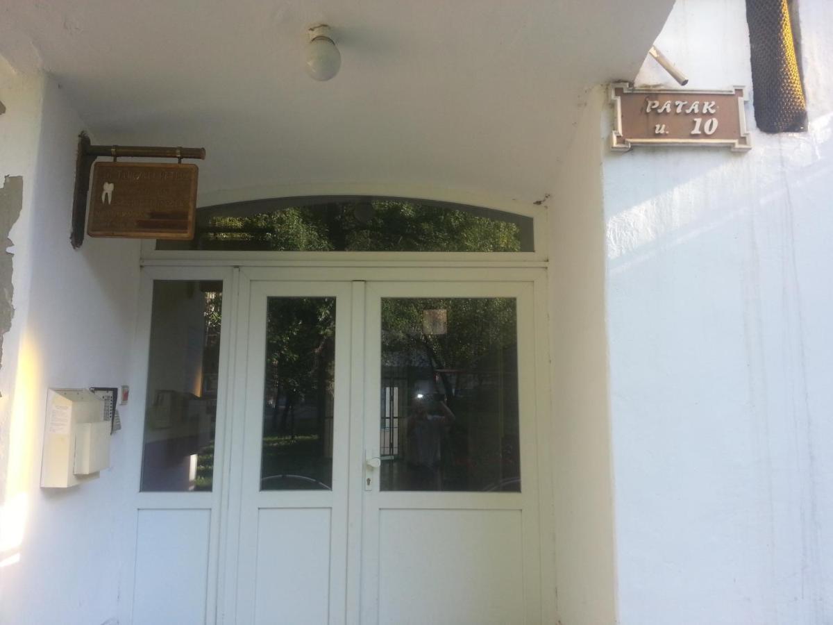 Downtown Apartment מישקולץ מראה חיצוני תמונה